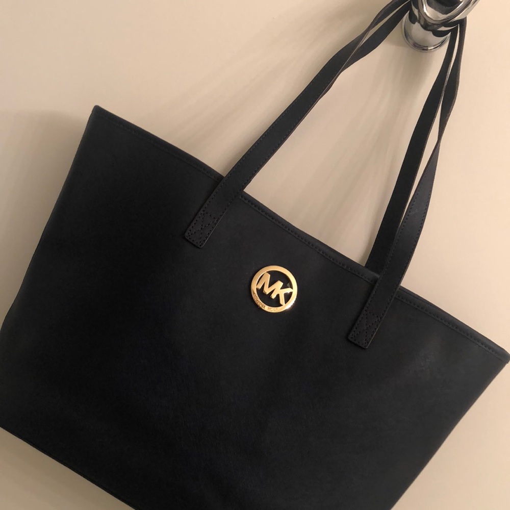 Michael Kors NAVY BLUE 💙 Large Jet Set Travel Tote